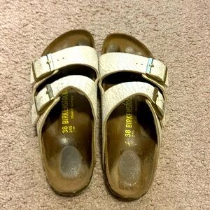 BIRKENSTOCK ARIZONA CREAM FAUX SNAKE SKIN IVORY PEARL SIZE 8/38 GUC
